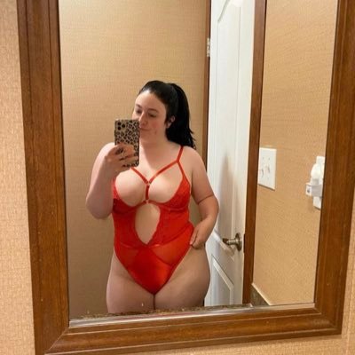 ashleycstewart7's profile picture. Be short as sweet as possible ❤️