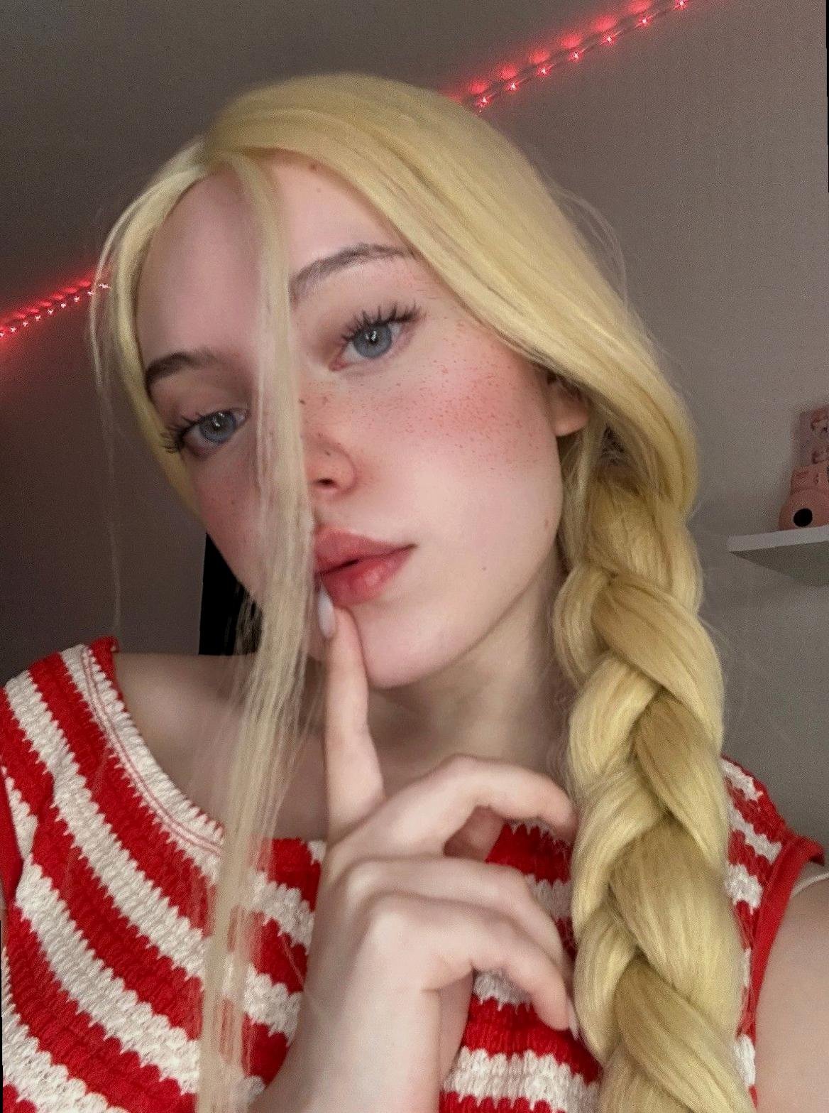 harshpancholi22's profile picture. stealing moonbeams for my tea (✿´‿`) teaching shadows ballet ✧(｡•̀ᴗ-)✧