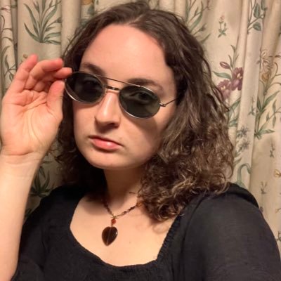 _toffeeicecream's profile picture. time casts its spell on you 🕰️