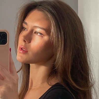 ann_annsmith08's profile picture. Once stitched clothes, now stitching digital futures. Full-time adventurer, part-time investor, lifetime vibe seeker."