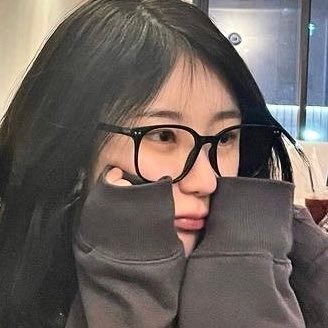 w3aheart's profile picture. ⠀⠀ ⠀ ⠀dek69 sci - math 𓈒 #galji๋w ‘s journey 📮🧳 𓈒⠀⠀⠀⠀ ⠀⠀( bkk 🍎 ) goal : dent * chula 🦷👩🏻‍💻 : *very* late reply