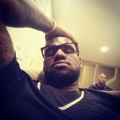 00__zam's profile picture. https://t.co/YOKB2rWFVV