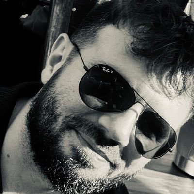 emsonline12's profile picture. for the love of Horror 🤟