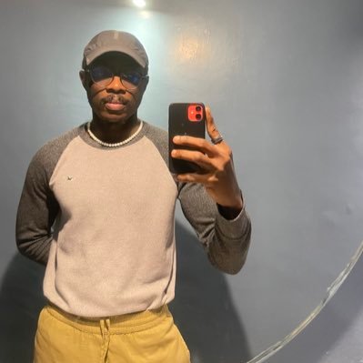 ruqiee's profile picture. dangerous creative @noahsarkcomm