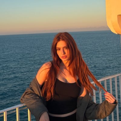 elenanisonoff's profile picture. Co-founder @halcyon__media