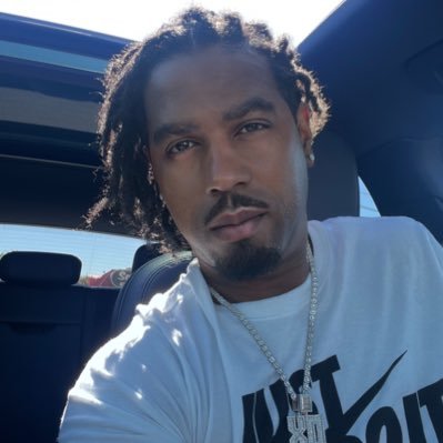 xde_edge's profile picture. It’s weird…I kinda do everything, including fail, but I always come up. Live Energy…Protecting it at all cost .