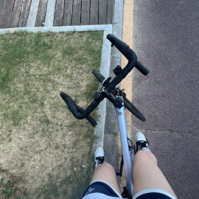 monirul76227296's profile picture. The wide tires ensure excellent grip on various terrains, while the hydraulic disc brake system provides precise braking performance, ensuring riding safety. On