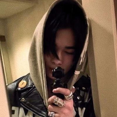 nanalvsenhypen's profile picture. chaconne