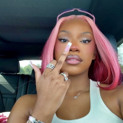bussyboyyy's profile picture. 
