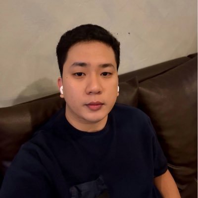 iamluckyjec_'s profile picture. currently somewhere over the rainbow. TG: @luckyjec97