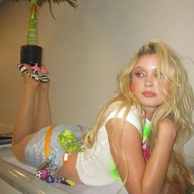 fxkkcry's profile picture. 𝙩𝙝𝙖𝙩'𝙨 𝙨𝙝𝙤𝙬𝙗𝙞𝙯 𝙗𝙖𝙗𝙮