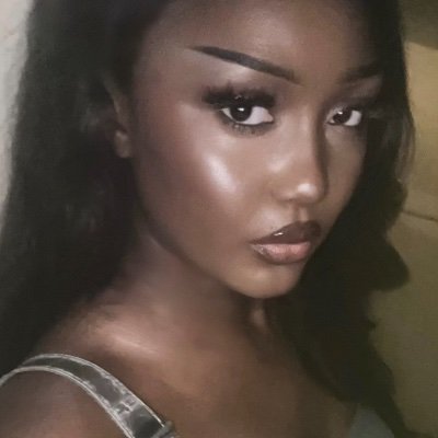 deviarraa's profile picture. 