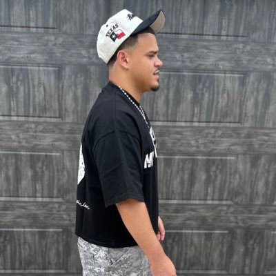 deswhitley5's profile picture. lets get this money D-Whitt! Aliyah 😍💍 #Rolltide🐘 (Football). #Dubnation #MemphisⓂ️ (college b-ball) #TB12🐐🐐