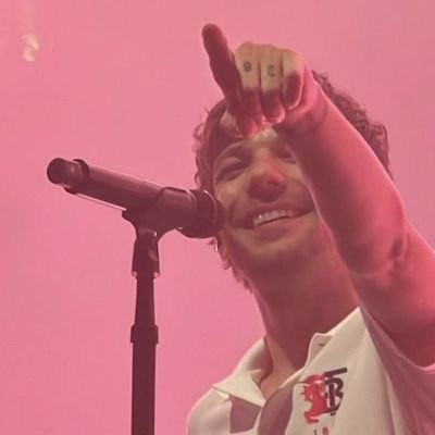 mdnightsuprnova's profile picture. man hating lesbian wbk (@heyangelbaby's burner 😛)