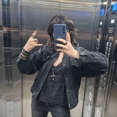 iendlosenacht's profile picture. devout servant of the absolute truth
✝