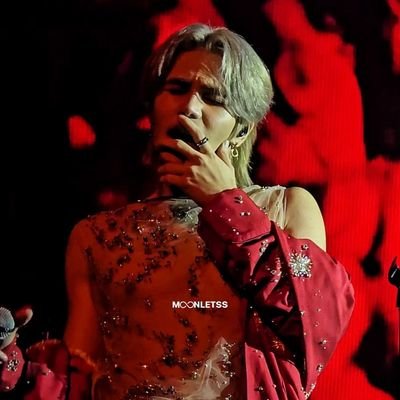 Red_B04's profile picture. O DIABO TA CHEGANDO                                                      Escritor •🚫IA🚫• Namjin biased • Maride do Jeff Satur 🪐• BL's & GL's • Multifandom