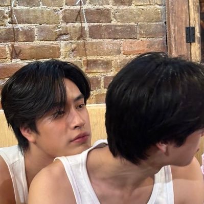 sofxvgs's profile picture. pretty and hot people are waiting for a ticket to heaven