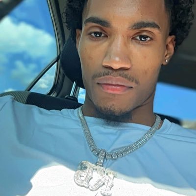 certified1KB's profile picture. Impossible to offend me, because I don’t take this app serious. I mainly like to talk about black people shit, music and sports.