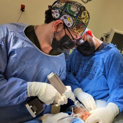 laios_txt's profile picture. Casi Orthobro.🦴
Melómano.
Cinéfilo.
Evasor fiscal.