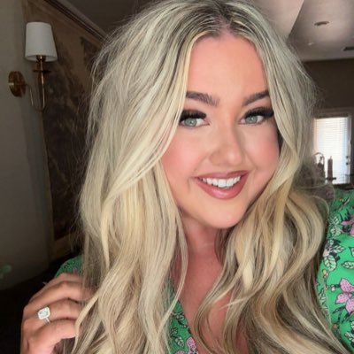 turnerbkenzie's profile picture. insta: kenziebrooketurner