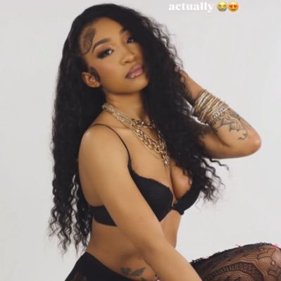 prettyyasszny's profile picture. IG _mzmulan