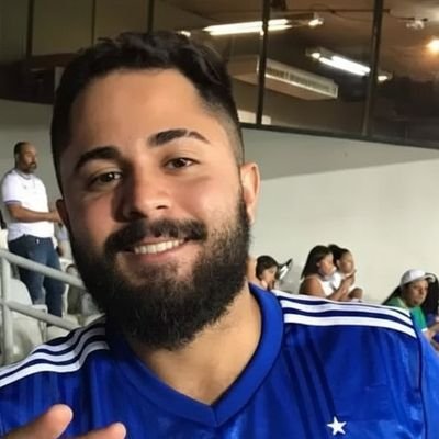 umnovolucas's profile picture. Jornalista, Advogado, Investidor financeiro e nas horas vagas eu tuito.