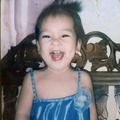 ughmayie's profile picture. existing not living.