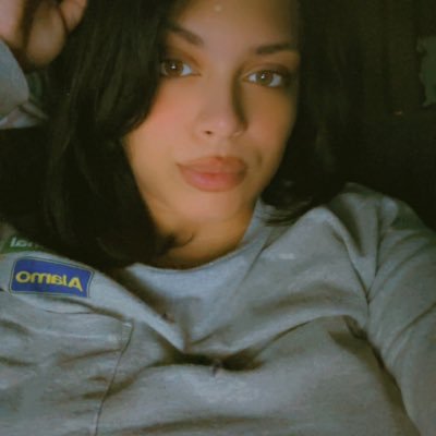 ___Zv__'s profile picture. 🦋