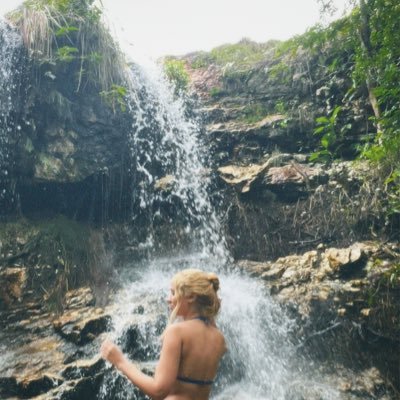 mariacvtt's profile picture. oi