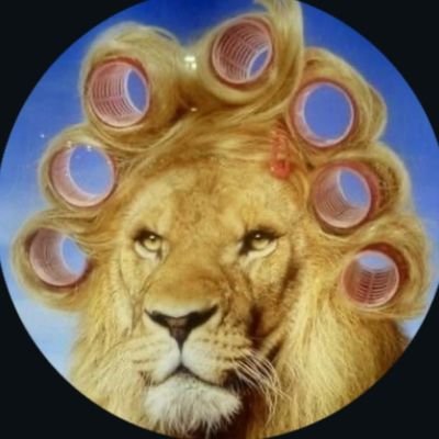 BleuSiren_'s profile picture. beyond the A V E R A G E