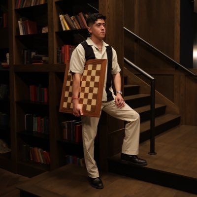 Jarofisaac's profile picture. Founder of Traveling Chess @TravelingChess 
Gauntlet Cohort 3 🛡️