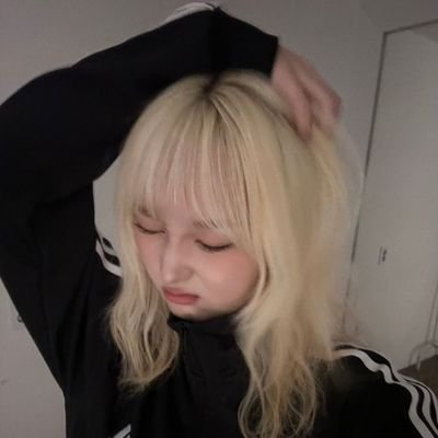 eternalchnlx's profile picture. i'll stay forever, oh, i'll stay here.