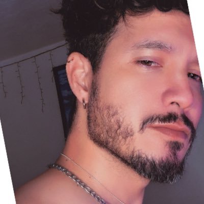Darawkk's profile picture. 185 cm de cafeína, ansiedad, ocio, brillantina y caguamas. A veces robo tweets. #BArmy #Pokemon #Teacher Los trolls me dan roña.
