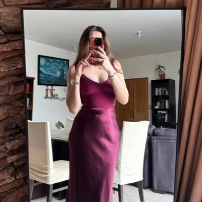 vivianmoralesv's profile picture. 