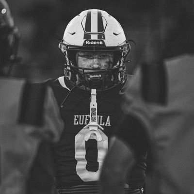 PeterLeeJr12's profile picture. EHS RB 📌 • 5'11", 185 lbs🧍• C/O 26’ • 4.59 40 💨 • 235 Bench • 455 Squat🏋️‍♂️ • 510 Deadlift • Peterpleejr@icloud.com • NCAA ID #2502518985 • 918-917-3823