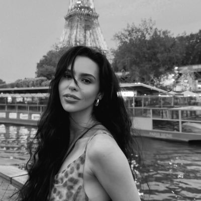 AnnaPortuga's profile picture. Alis volat propriis ! https://t.co/liruoOKPW2. BAYERN GERMANY