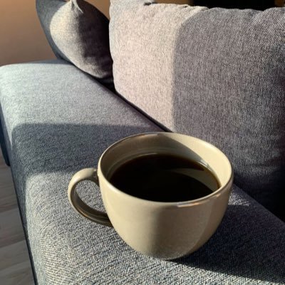 justdoniia's profile picture. حيث الفكر و الأدب يسكن ، وفي قلبك ربما أسكن