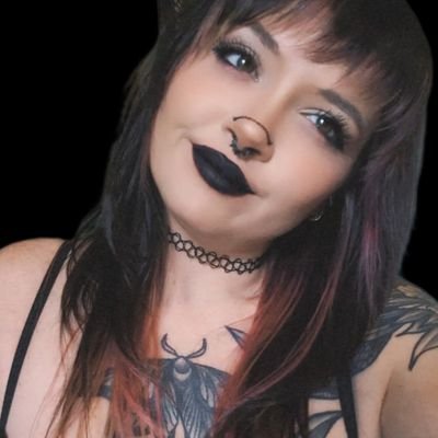 SarileAriadne's profile picture. 📍nc
📏4'11
🦇 Goth Girl
🔮 Psychopomp
🛼 ThotWheels