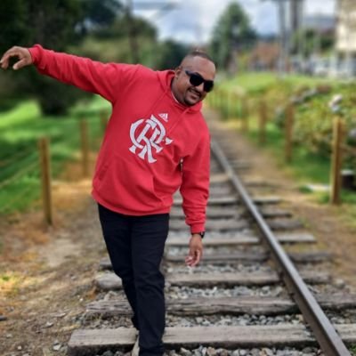 CalliJhoon's profile picture. recomece quantas vezes for necessário pois só a dor gera compreensão ☺️