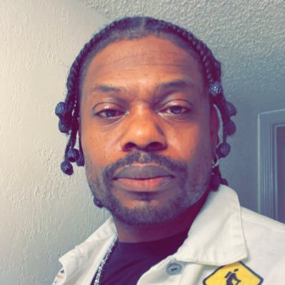 JuniorD53089's profile picture. 6'0" of Jamaican passion. Scorpio intensity. Dimples are a warning. Style | Vibes | Curating your new favorite fantasy.