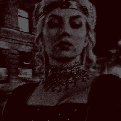 INFAMEHELL's profile picture. ⠀ ⠀ 𓍼⠀ created ⠀ by ⠀ the ⠀𝒅𝒆𝒗𝒊𝒍⠀ himself ⠀ current ⠀ ǫᴜᴇᴇɴ ⠀ of ⠀❨ hell ❩ ⠀ valíria ⠀ 𑁤𝒍𝒆𝒂𝒅𝒆𝒓⠀ of ⠀ the ⠀ volturi’s ⠀ ᴛʜᴇ ⠀ devil ⠀ ɪɴ ⠀ desguise.