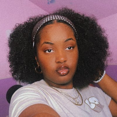 neesefyb's profile picture. 22🪴 |🏳️‍🌈| CEO of Glossed By Kayla💋💄|