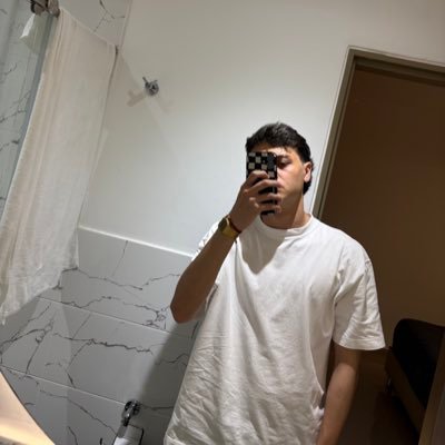 Iwantajoint23's profile picture. Ba$ic