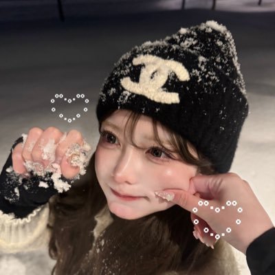 8YlTAqO's profile picture. 楽しいことはなんでも好き💕💕コスメ 🪽カラコン👼色々やってます❣️