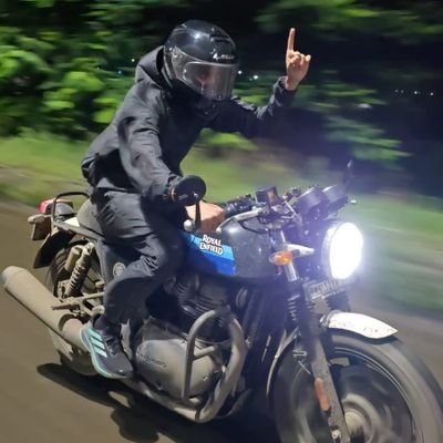 JataleSarthak's profile picture. whatever that doesn't kill you makes you stronger