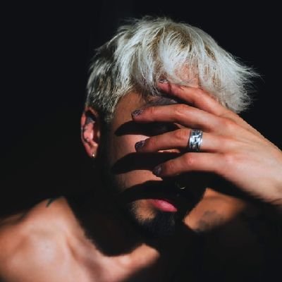 TheWNDY's profile picture. wannabe rapper • photographer • definite cat dad • adult content
👫 @phamilystandard
🎙️ @pspodcastx