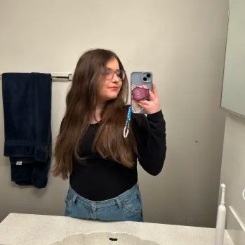 JiniiA20003's profile picture. 💫Professional graphic designer
.
💫3D modeller / Animator . 
💫Commissions open . 
💫Vtube works /Vtuber mod DM FOR WORK . 
💫Dm me for more info.