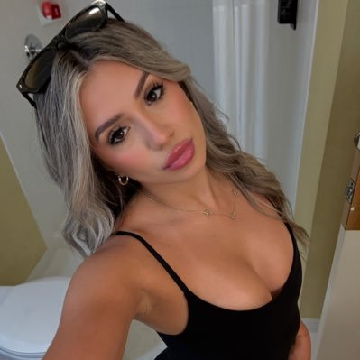 alexisdoitt's profile picture. yess I have one.. ⬇️