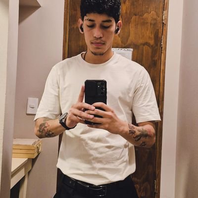 LitIgnis's profile picture. smooth operator