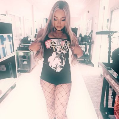 @LIVPUNK_
